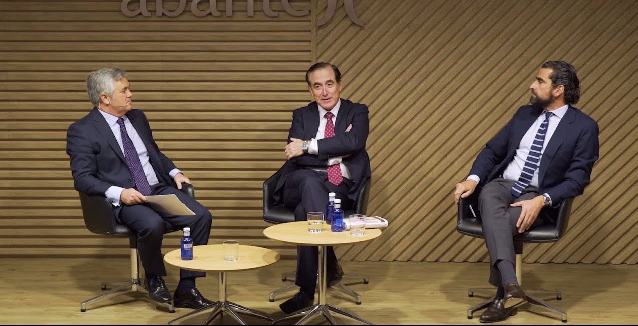 Charla con Antonio Huertas e Iñaki Ortega sobre su libro "La revolución de las canas", presentado en Abante, mayo 2019